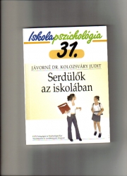 Serdülők az iskolában