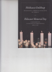 Holocaust Emléknap. Megemlékezés a Terror-háza múzeumnál 2007 április 15./Holocaust Memorial Day